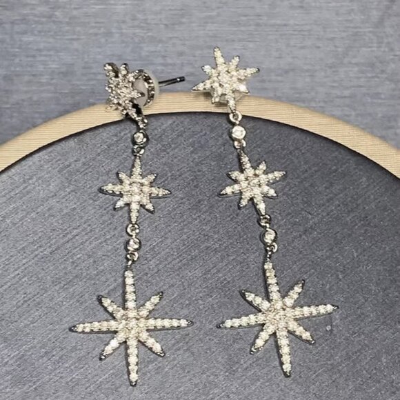 APM Monaco Météorites Three Star Pendant Earrings - Silver White - Picture 2 of 6